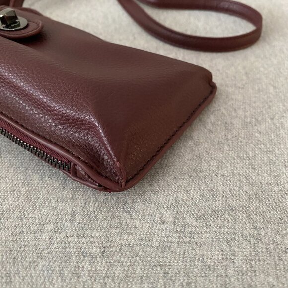NWT Penningtons Burgundy Brown Crossbody Wallet Bag - Picture 12 of 13